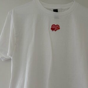 ♥️gingham hearts patch baby tee